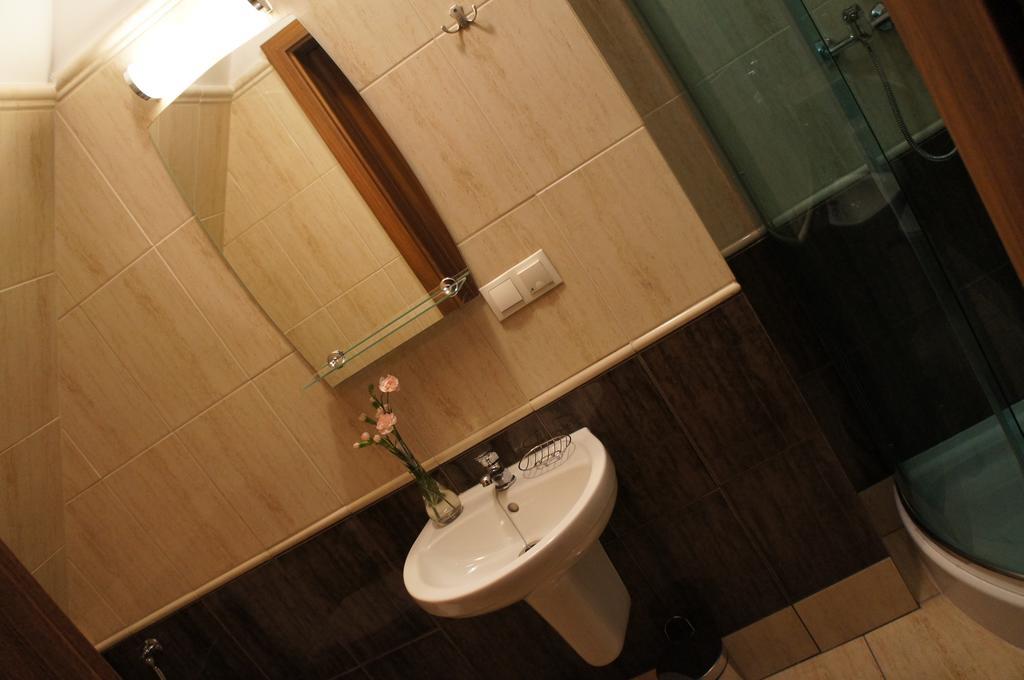 Dworska Elektrownia Hotel Kedzierzyn-Kozle Ruang foto
