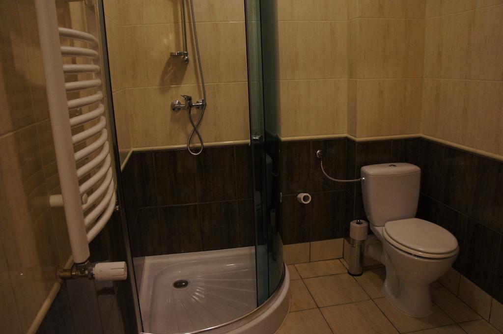Dworska Elektrownia Hotel Kedzierzyn-Kozle Ruang foto